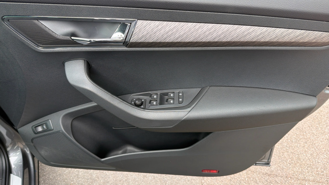 Skoda Karoq 1.5 TSI SE L Edition 5dr DSG Petrol Estate - Image 19